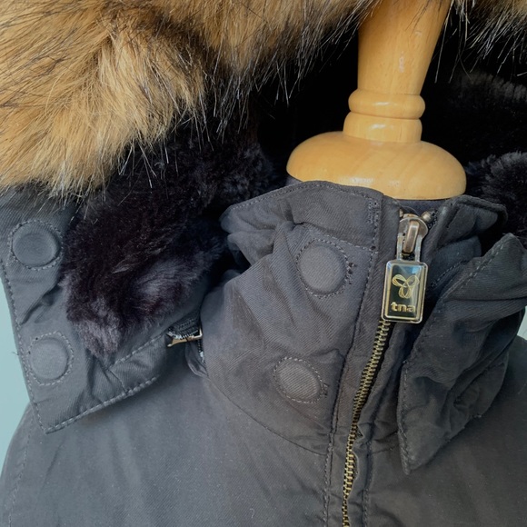TNA Verbier Parka Short - Picture 4 of 9